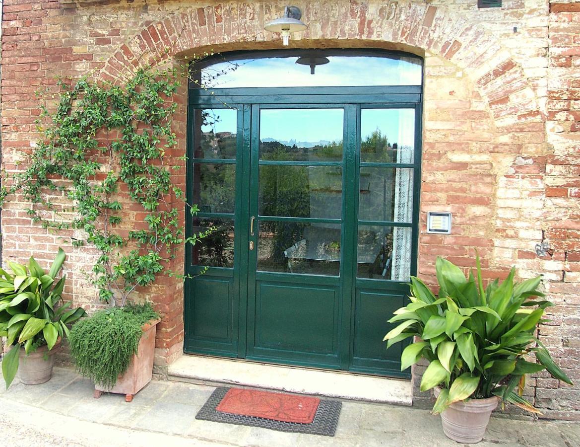 Nell'Antica Torre Di Fronte A Siena Apartment Exterior photo
